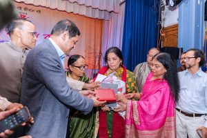 Dilara Hashem receives the Muktadhhara-GFB Literary Award at NY Bangla Boimela 2019